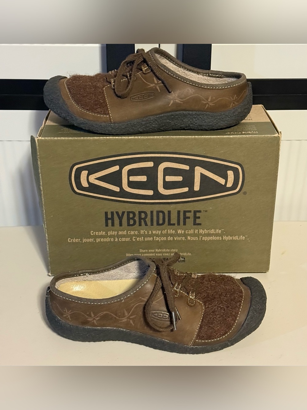 Keen Cheyenne Lace Up Mules Brown with Slate/Black Soles Great for Everyday Wear